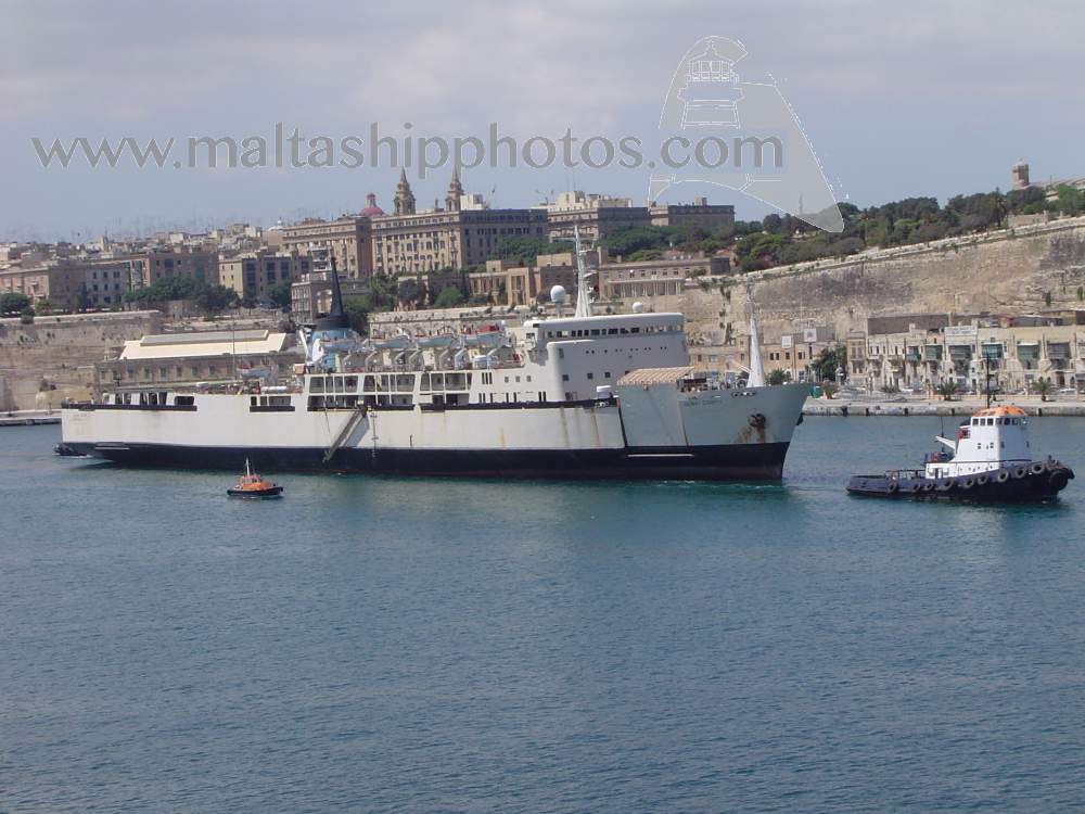 ShipsInPics's tweet photo. Thanks for the mention! Shipguru: #TugMalta #tugboat #VITORIN #towing #ferry #DUBAI #COASTI with #Pilotage #Corps #pilot #boat #WELCOME #leaving #GrandHarbour, #Malta - 28.04.2004 - https://t.co/mHD2qaFt3w ShipsInPics worldshipsoc GNMTClibya https://t.co/jYpPZaHIZX