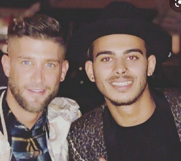 Comparaisons2's tweet image. #LMAC
On va mettre fin au débat 

Nicolas et benji aime 

Paga et greg rt