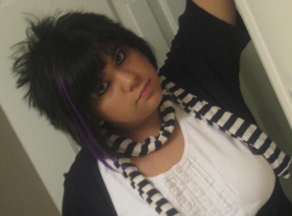 “MS. MArtINeZ U lOoK liKe a KaREn.” Listen here, 😂 if you really going to cap...I was trying to look presentable for my senior pictures and hiding the fact that I looked like THIS on the regular. 🤦‍♀️