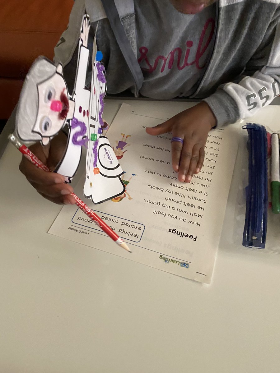samanthamhodges's tweet photo. Mr. Josè Solstice goes to school. Home school that is! #mrsolstice #thelongestday https://t.co/FRn2x3XNXr