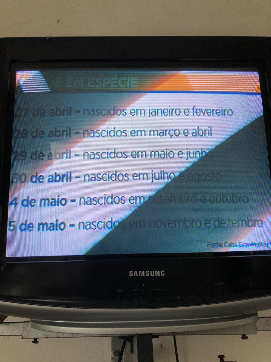 NegoGallo1's tweet photo. O governo vai matar de fome primeiro hoje e dia 15 , e na favela tá o desespero  q tweeter não e pra favelado eu sei  mais fica o registro se tiver um inferno quem votou na bozó vai ter cadeira cativa. https://t.co/S2wZE0KgNR