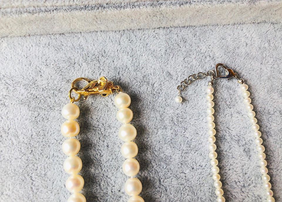 ChroniclesTL's tweet image. All the clasps we use in our necklaces and chokers are in #925silver
They are plated with a durable coating, so they do not oxidise and turn blackened easily. Just clean them with a dry cloth after wearing will be good as new! #qualitychecked✔️

#chronicles_the_label