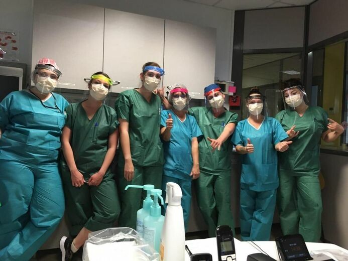 laprovence's tweet photo. #Coronavirus : des salariés d'@enedis Provence Alpes-du-Sud se mobilisent pour fabriquer des visières

➡ https://t.co/EqrNQvVbNn

#HubEco #ContenuPartenaire https://t.co/eihCZ5od5s