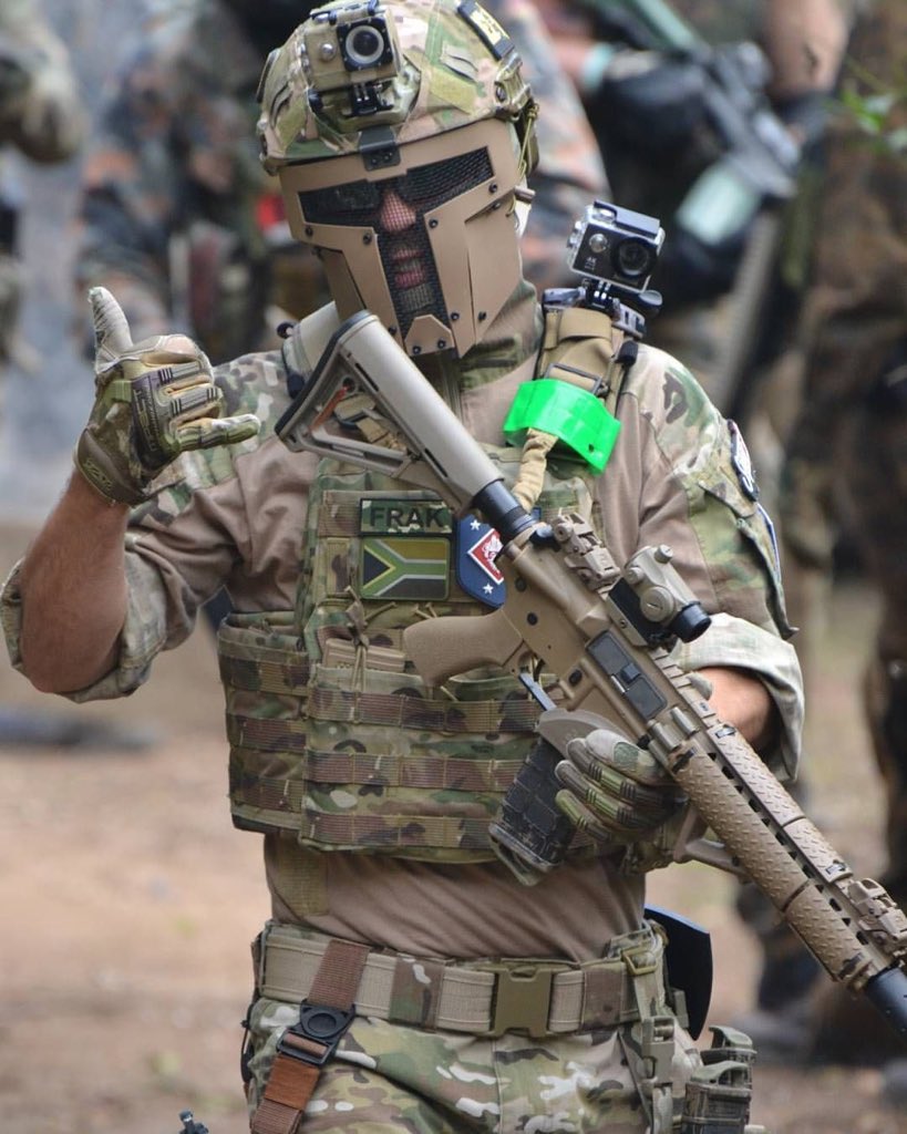 AdvoBarryRoux's tweet photo. SANDF Special Force https://t.co/EfRTAoJboq