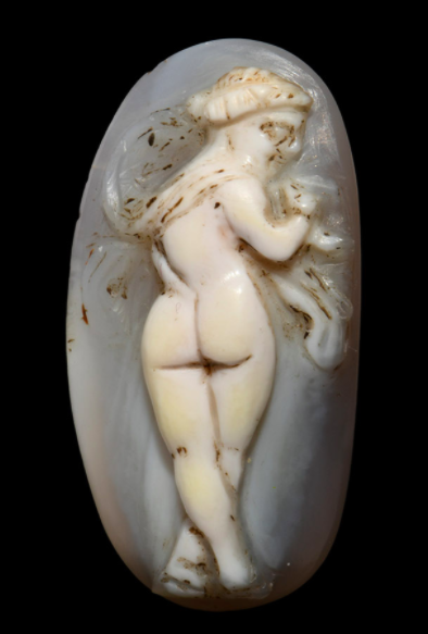 This "Roman" cameo is described as "cut in very high relief," which, yes, I should say so.