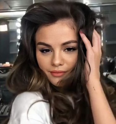 Gerasoundz's tweet image. SELEGEND! Extremamente lendária e uma das maiores artistas da atualidade, Selena Gomez ultrapassa a marca de 220 MILHÕES de cópias vendidas mundialmente em toda a sua carreira.