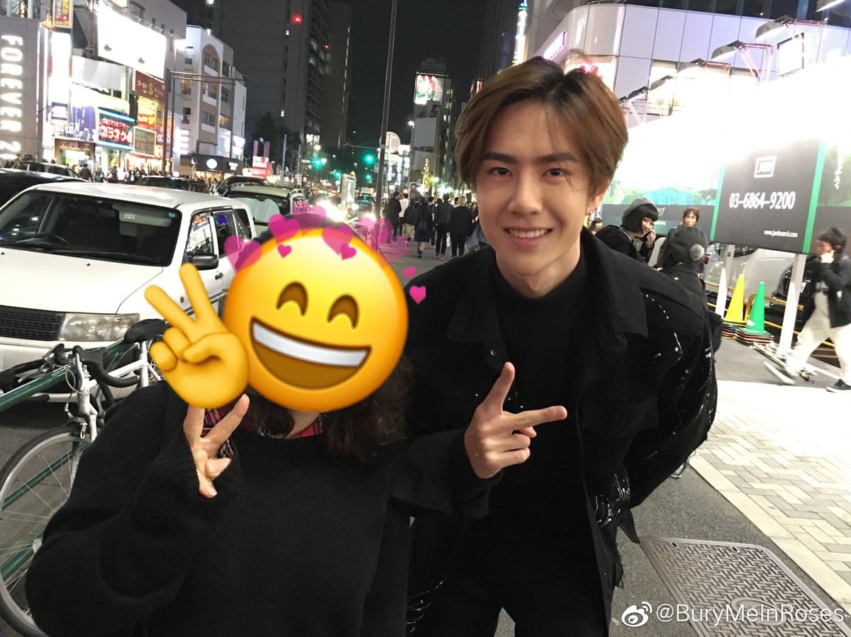 From someone on Twitter, 17 years old Yibo "I met WYB while traveling in Harajuku four years ago. At that time, he wasn't really popular, but he was outstanding. Pretty sure he was hanging out with friends. I believe one day a lot of people will know him, now he's really famous"