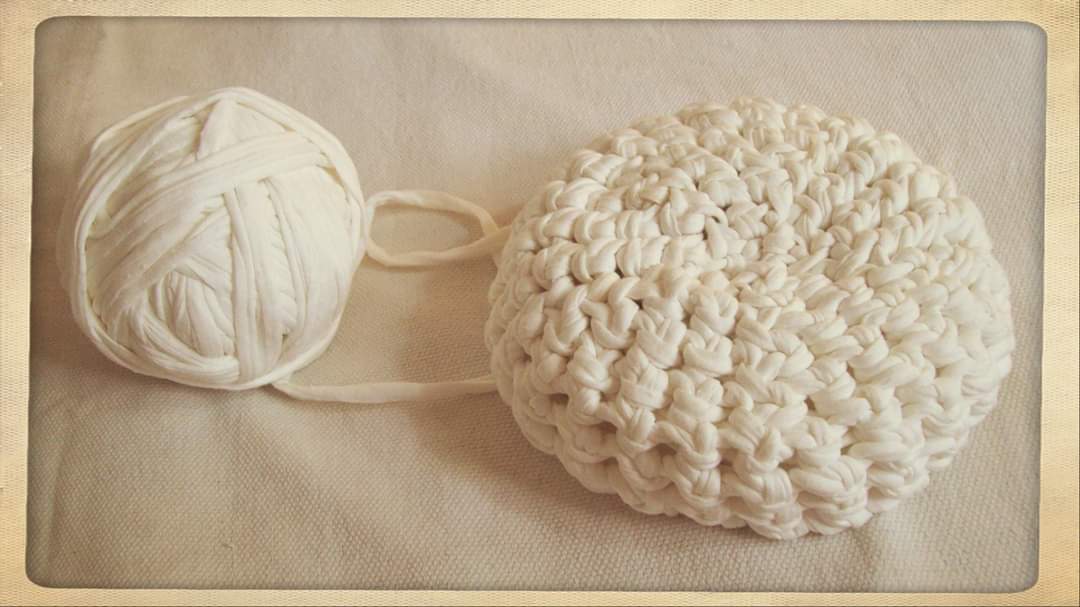 pilarjardel's tweet photo. *Permiso, tanda publicitaria*

🌼🌼🌼 Algunas de las inspiraciones de hoy para acompañar los contenidos subidos al grupo

Tejido circular en espiral a crochet

Almohadon
Funda para banquito
Cuencos, platos de sitio
Y mas y mas

Podes unirte al grupo cuando quieras 🌼🌼🌼 https://t.co/YzdQ9nShHi