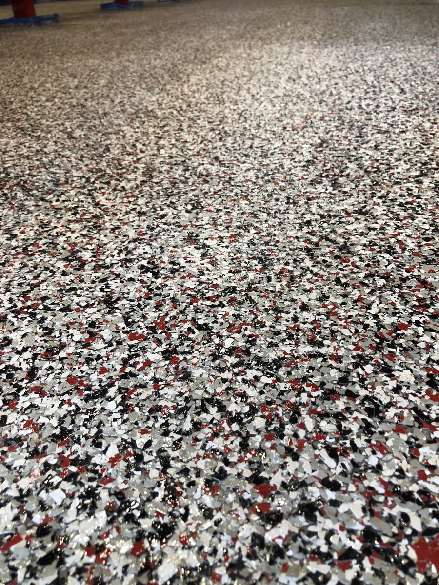 concreateus's tweet image. We're ready for our closeup! 

#Chips #Flakes #CoolPattern #closeup #Concrete #Polishing #Concreate #UncommonConcrete