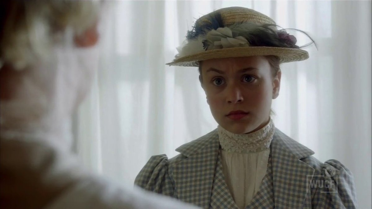 -Anne Shirley: still no freckles. She wants to be a teacher, member and founder of the "I hate Gilbert Blythe" club.