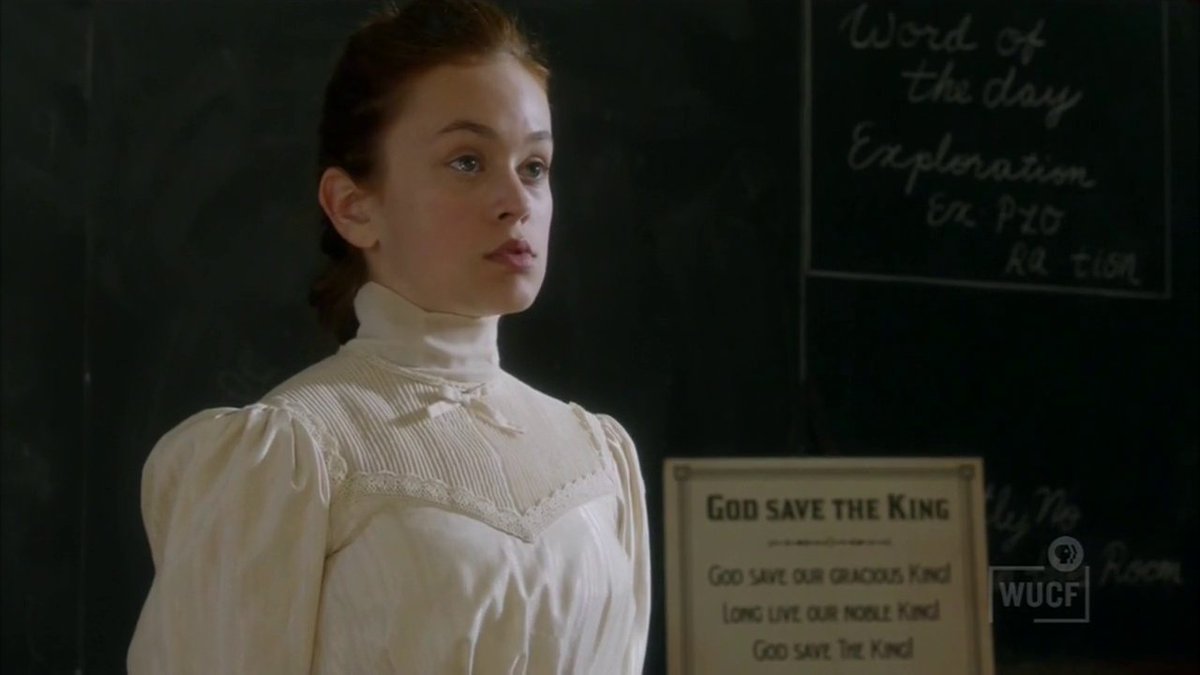 -Anne Shirley: still no freckles. She wants to be a teacher, member and founder of the "I hate Gilbert Blythe" club.