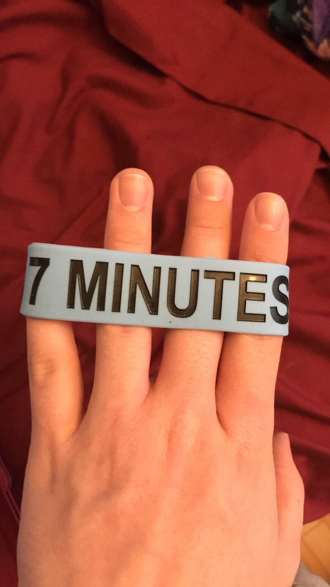 7MIHSassmuffins's tweet photo. Found a relic in my childhood bedroom @timmyrasmuss3n @7MIHband 🥺 https://t.co/4hsyS9sWns