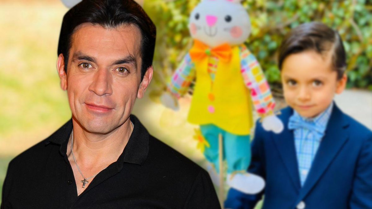 Univision's tweet photo. Jorge Salinas y su hijo León son idénticos: estas son las fotos que lo demuestran. https://t.co/1O2okvw2hB https://t.co/5W04mHrSL8