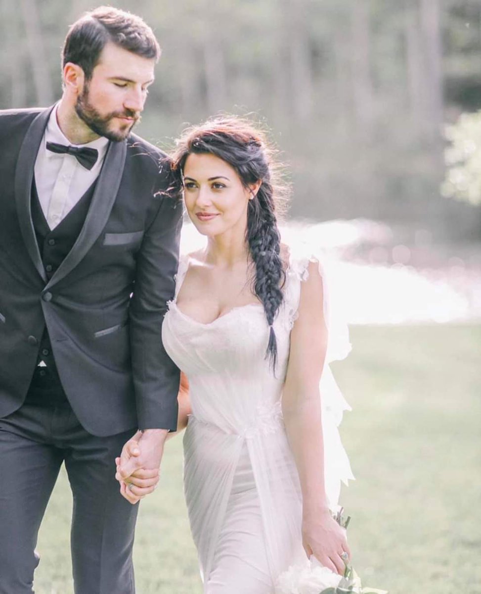 Happy 3rd anniversary to <a href="/SamHuntMusic/">Sam Hunt</a> &amp; Hannah