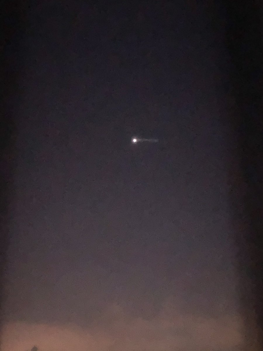 MsMaria_22's tweet image. Enjoying my new 🌟 #starchartapp whuch is confirming #Venus is quite visible outside my window facing west. #quarantine and learn something new. #moonchild #cosmos