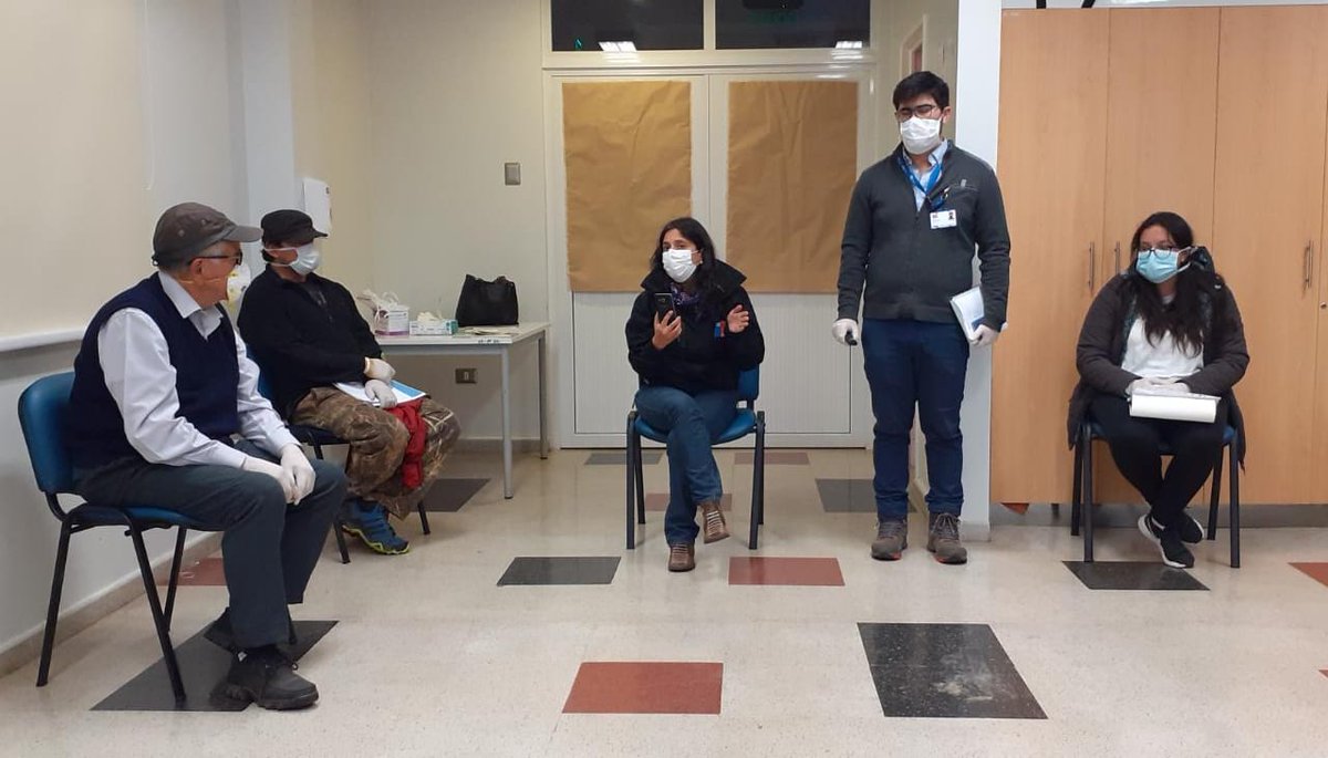 SSDelReloncavi's tweet photo. Hoy en Futaleufú delegado del @SSDelReloncavi por #Covid_19, Dr. Daniel Hernández y Encargada de Participación, Mónica Araya, se reunieron con Consejo de Salud del @futaleufuhosp y representantes de organizaciones para formalizar abordaje comunitario con la ciudadanía organizada https://t.co/UpWHy8fICL