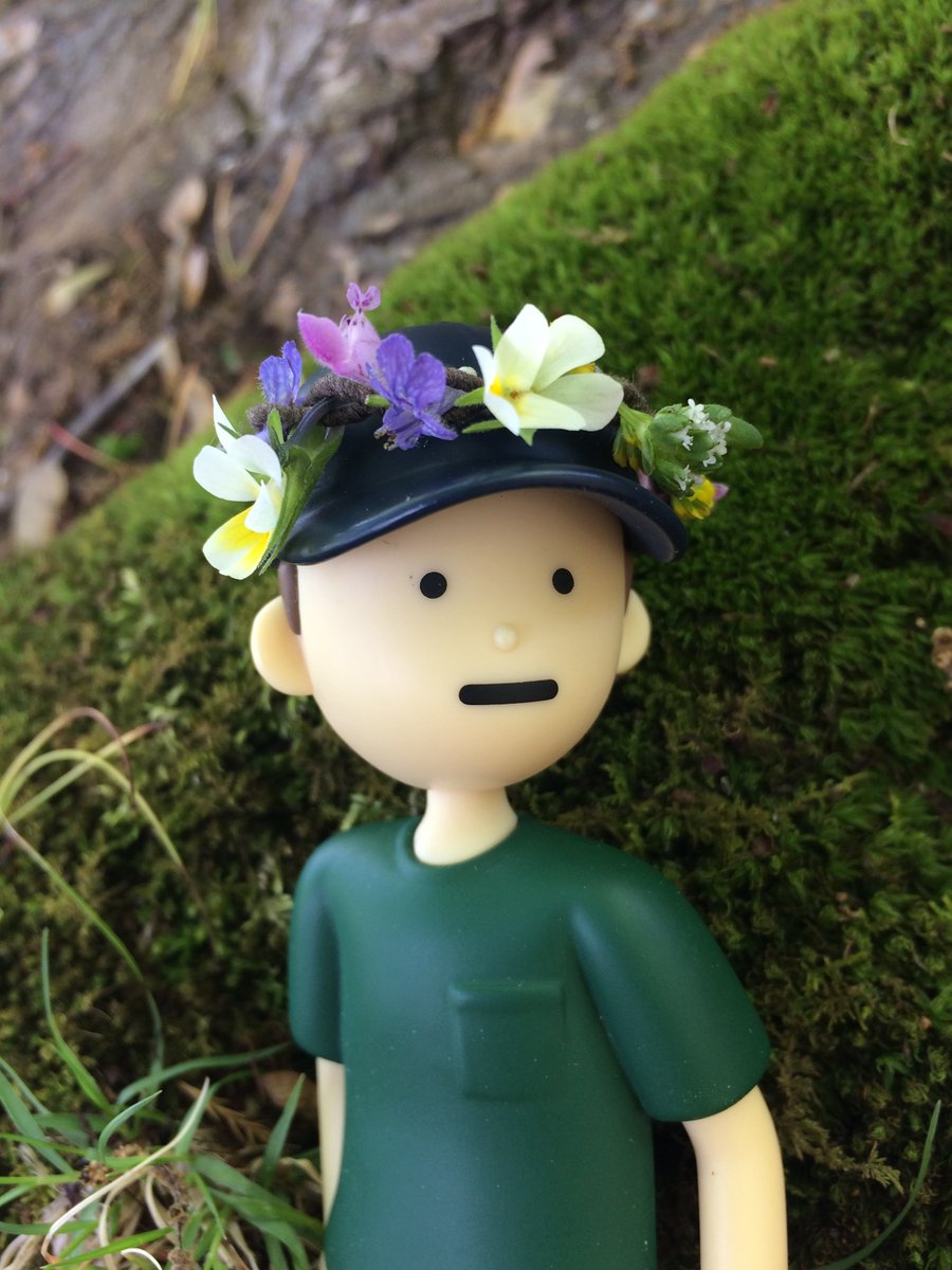 Tiny Joon made a flower crown!  #TinyJooning  @BTS_twt