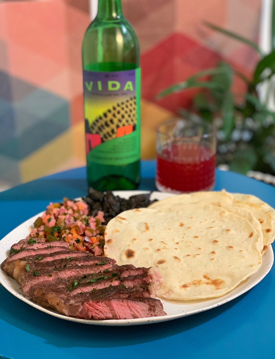 oof this steak is hammmmmmered (they can’t all be winners) but the bacon fat tortillas, pickled carrot+red onion+cilantro+garlic+jalapeño slaw, and roasted mushrooms still delivered, hibiscus mezcal+aperol to wash it all down  #humblebragdiet