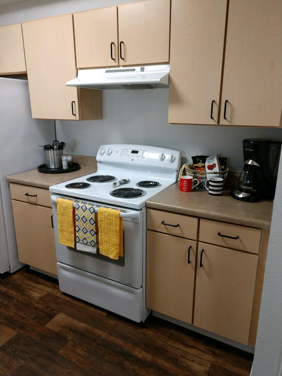 ashtonoaksaptss's tweet photo. We have a beautiful 2 bedroom apartment with a balcony coming available next week! Lease today!! $1,069 per month $99 security deposit with approved credit!! https://t.co/OPofG6I9B9