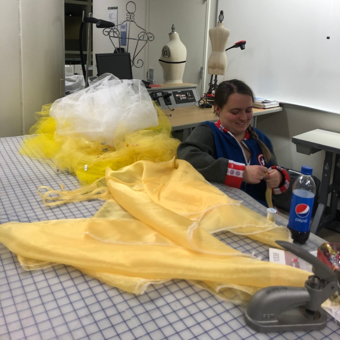 codfashion's tweet photo. Kristel Ebeling working hard on one of her garments! #CODfashion #Code #fashion #fashionschool #fashionprojects #fashiondesignstudio #fashionchicago https://t.co/Cx47YFBMsj