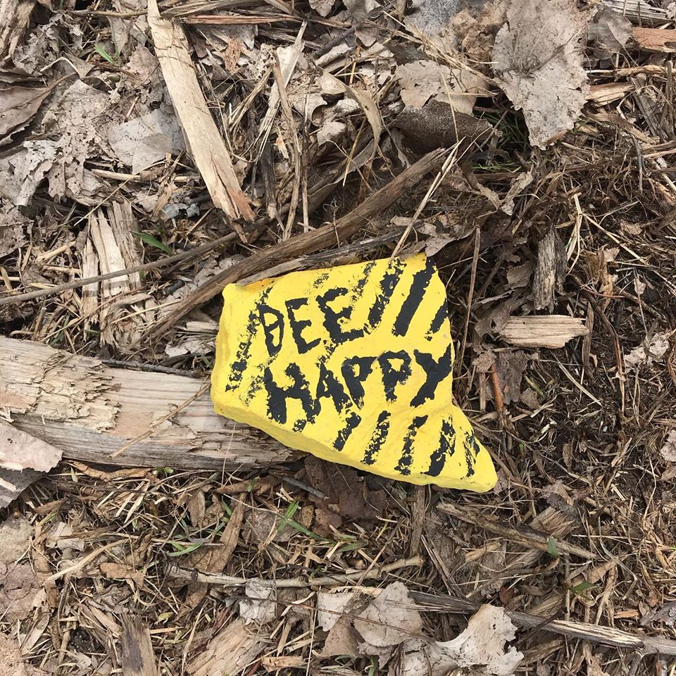 ClaireWise9022's tweet photo. Not sure who the beautiful little human is that left the #HappyRocks along the #TransCanadaTrail in #Kanata but they made my day. #RandomActsOfKindness #Smile #SpreadKindness #Love #KindnessPandemic #Ottawa https://t.co/F8Yr6bT1ZM