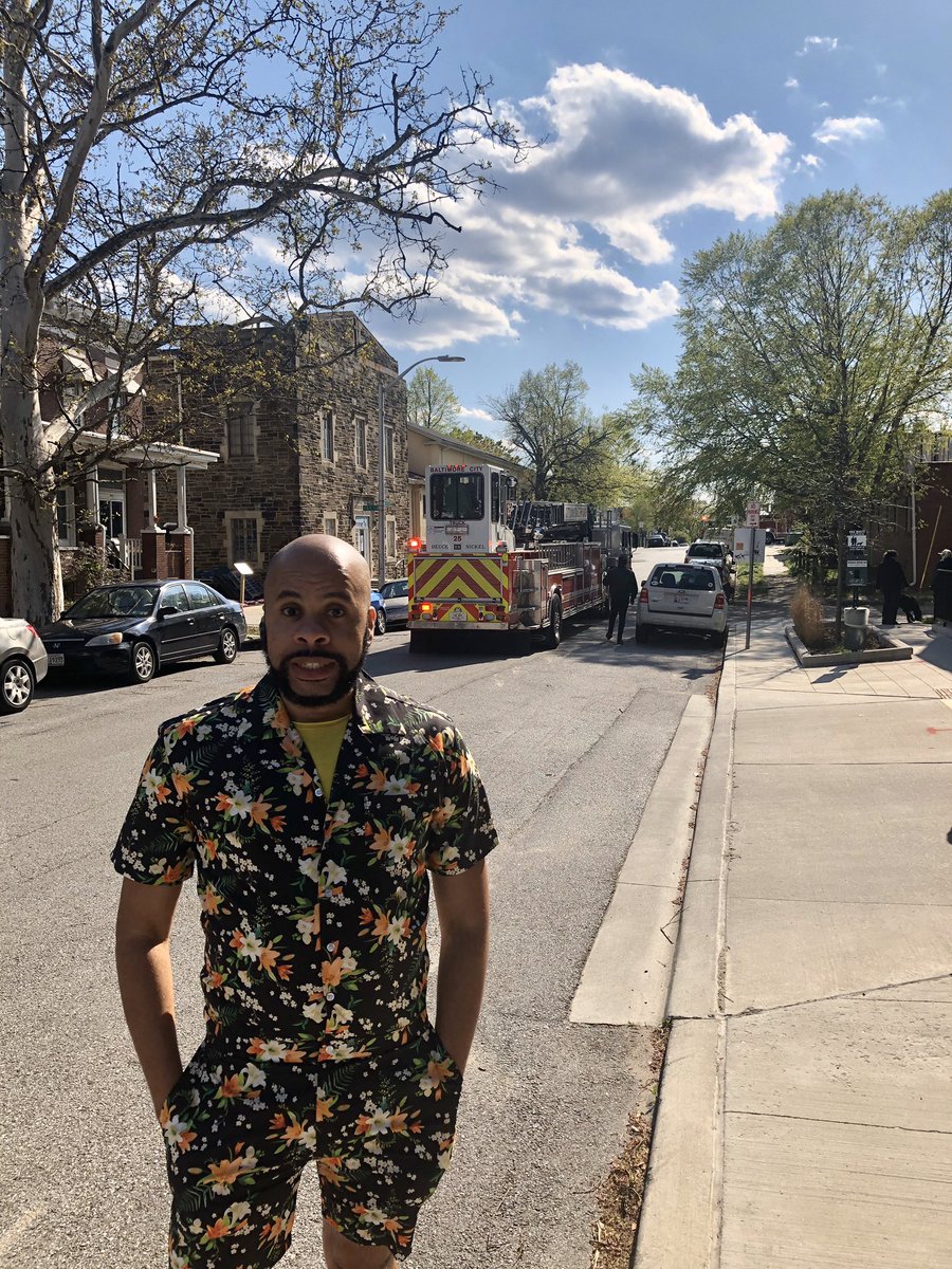 Decided to wear a romper for a chaotic IG Live wine tasting on Elle’s IG, half an hour in my, uh, building caught on fire while I was on Live FOR MY JOB. so now I’m standing outside slightly buzzed, six feet anyone, and in a romper.