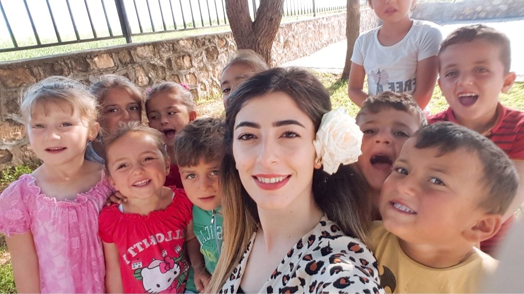 teacherellaa_'s tweet photo. #okullaraçılınca hasret gidereceğiz ❤ https://t.co/nU7mIvv2O1