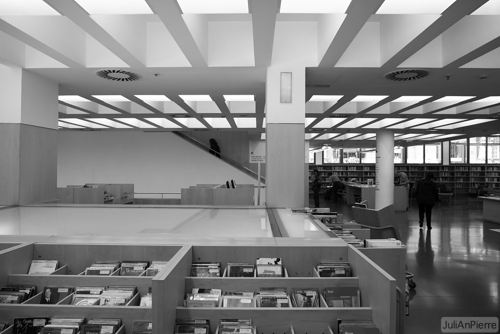 ManuelRevilla57's tweet photo. #Biblioteca Jaume Fuster  #Barcelona

Josep LLinàs

#photography Julian Pierre

#JuevesDeArquitectura #Arquitectura https://t.co/9IvjT7MaSg