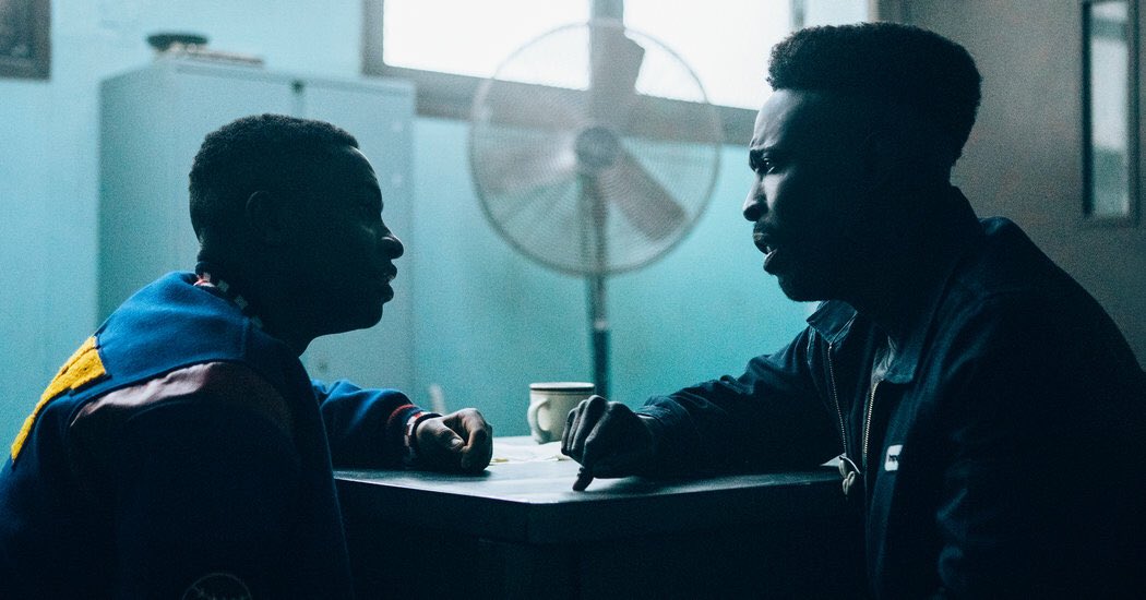 JAPtw's tweet photo. Soy amante del cine, pero sobre todo de la justicia y enemigo del racismo y el clasismo. Hacía tiempo que no sentía tantas sensaciones juntas: angustia, enfado, odio, vergüenza, tristeza... He llorado de impotencia y he sentido náuseas. No es por la serie, es por la historia (8) https://t.co/Jop0syyGzl