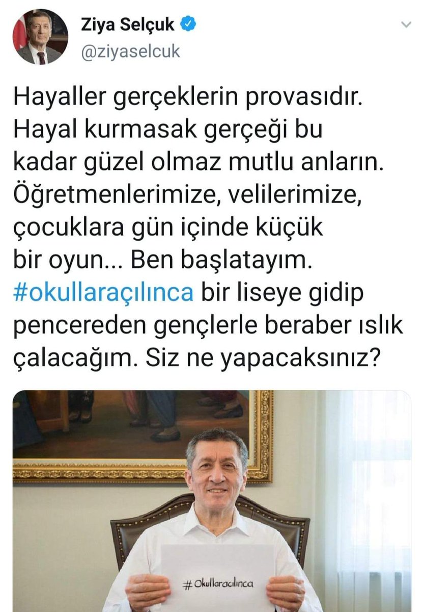 SevdaOr86284869's tweet photo. @ziyaselcuk #zorunlugorevertelensin #okullaraçılınca syn bakanım ne güzel bir cümle kurmuşsun hayaller gerçeklerin provasıdır bizimde öğretmenimizle 4 yılı bitirmek ve bu dilek sizin ellerinizde bir çocuk gülsün dünya gülsün nolur bizim çocuklarımızda gülsün #ogretmenimigonderme https://t.co/23HzmIvIZG