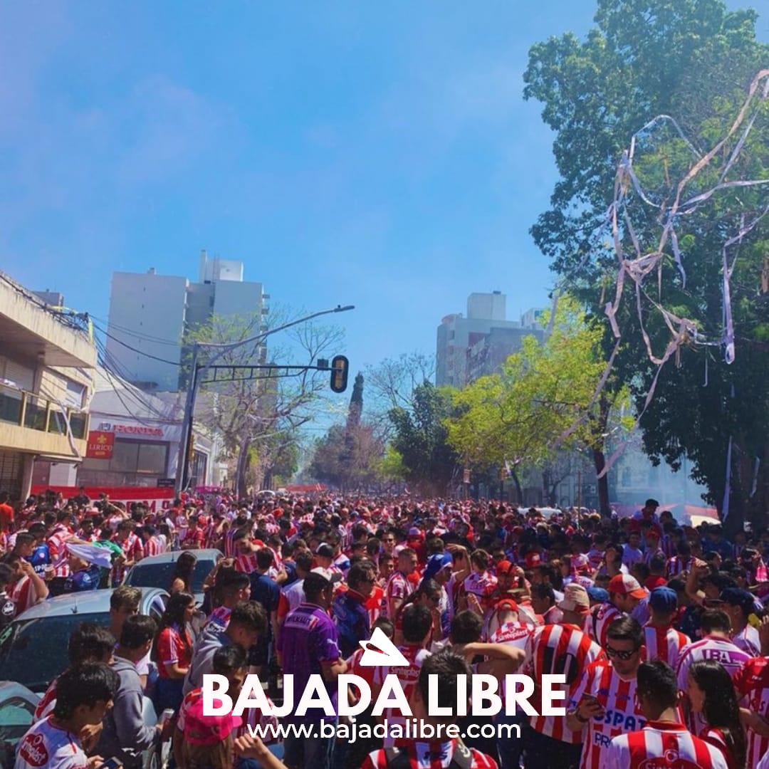 bajadalibre's tweet photo. ¡Feliz cumpleaños Unión!🇦🇹
🎉Un día como hoy, pero de 1907, nació #Unión de Santa Fe
👉Unión cumplió 113 años y el festejo se dio de otra manera por las circunstancias que atravesamos. Vos como lo festejas?
#Unión #UnionDeSantaFe #Tatengues #113años #113Union https://t.co/O3c1zJAAB8