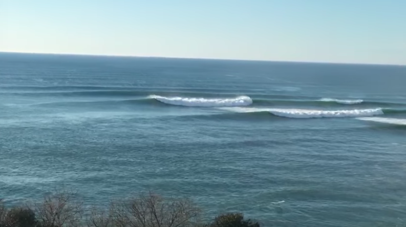 Dave_Mailman's tweet photo. Hey @JustinHousman! This one's for you. April 9th. Parlementia, France. Looks mushy but packs a punch. Screengrab from video by Anthony "Yep" Colas #EmptyLineup #NoOneOut #NotASoul #PaysBasque #BasqueCountry #SurfSpots #Waves https://t.co/KbuaSb2xQC