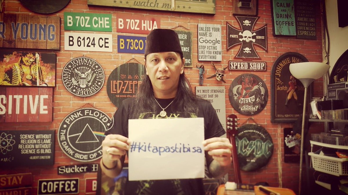 #kitapastibisa #banimalik #stayhome #stayhealthy #staysafe #stayhappy #staypositive #yeswecan #flattenthecurve #pesantren #tetapsemangat #indonesia #pancasila #nusantara 🤘😁🇮🇩