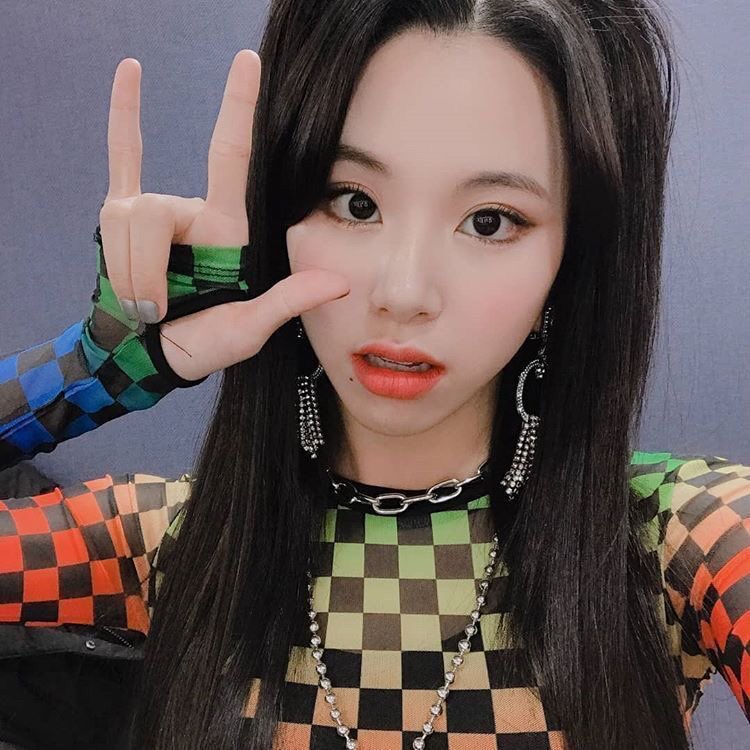 chaeyoung.