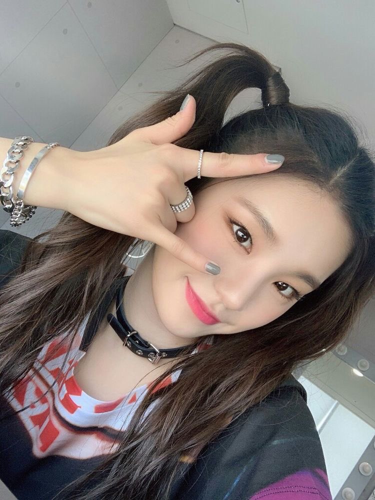 yeji.