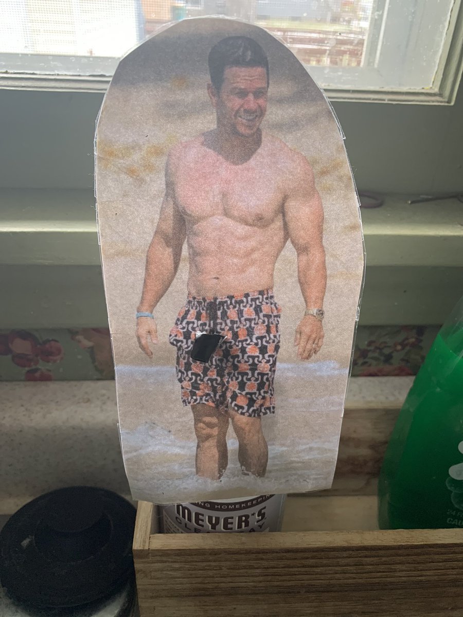 miarampi's tweet photo. #MyQuarantineInSixWords Keeping it clean with Marky Mark @markwahlberg https://t.co/gwwkDVvmuQ
