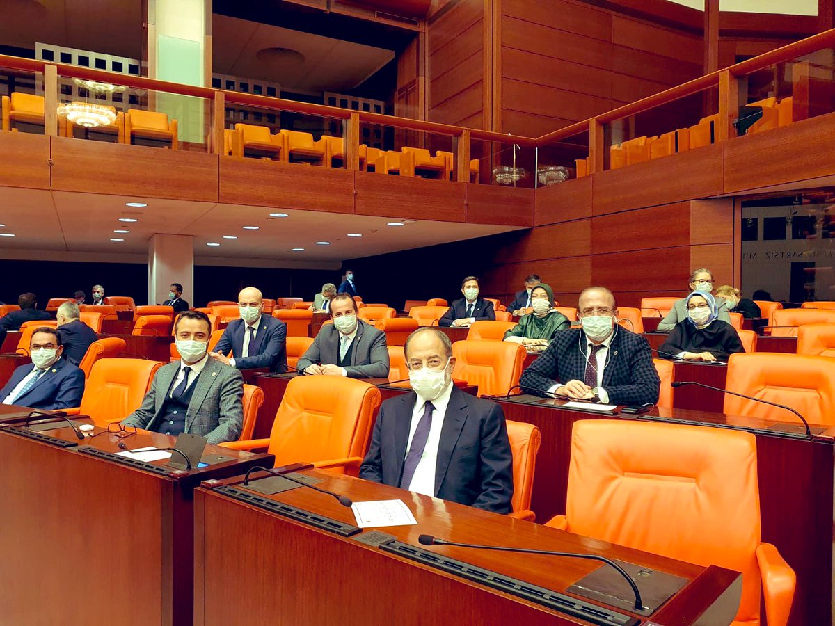 selvacam's tweet photo. Uzun bir günün sonunda Yükseköğretim ve sağlıkta şiddet düzenlemelerini ile Covid-19
Salgınının Ekonomik ve Sosyal Hayata Etkilerinin Azaltılması Hakkında Kanun ile Bazı Kanunlarda
Değişiklik Yapılmasına Dair Kanun @TBMMGenelKurulu kabul edildi. Hayırlı olsun. 04:10 https://t.co/zzNTJneYQi