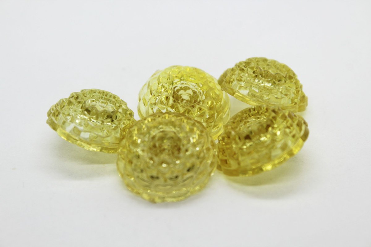 wcrva_vintage's tweet image. Vintage Metallic Yellow Lucite Dome Buttons – Set of 5 | Whispering City RVA buff.ly/2XCmzQQ #vintagebuttons #lucitebuttons #yellowbuttons #historicalsewing #historicalcostuming #wardrobedesign #setdesign #vintagesewing #buttons #wcrva #whisperingcityrva
