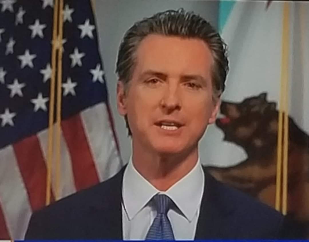 SchtickwthShell's tweet image. Haha! A very serious press conference but this is still a little funny #COVID19