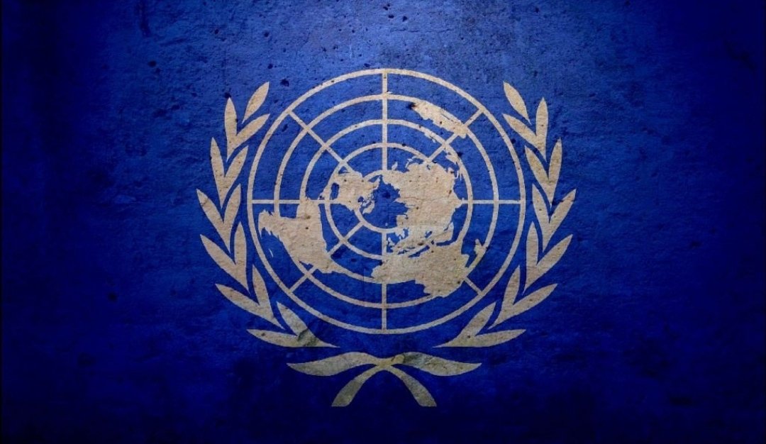 6)Aliás vc já analisou friamente os Símbolos ocultos dentro do logo da NASA e da Bandeira da ONU ?Seriam na Bandeira da ONU estas listas por cima do mapa mundi uma espécie de BLUE BEAM ou no bom Português as ALTO AZUL?Seriam a rede Global de Satélites?