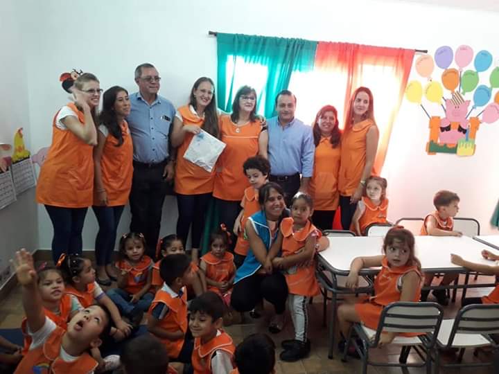 Claum_martinez's tweet photo. Hoy hace 1 año de esta maravillosa inauguración.  Cuánta alegría para todos. 🍊
《NENI 12, ext N°372》 
@herrerayflia @MabelCortte @luismoro66 @grillo141 
@GonzálezAvelino https://t.co/A8gs0FXYBJ