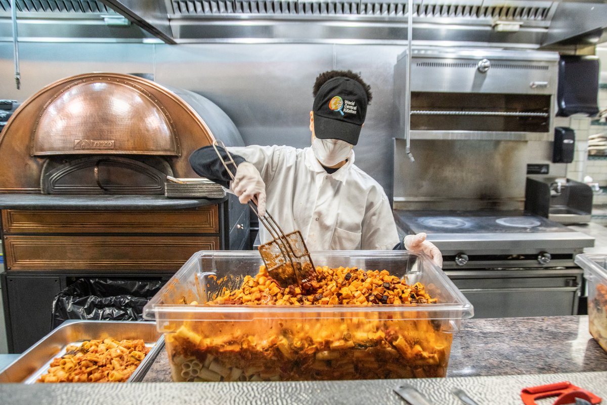 MarcusBPNewark's tweet photo. As a result of our partnership with @WCKitchen &amp; @audible_com, #MarcusBP served 400 Baked Cheese Rigatoni with Broccoli meals to the following organizations today:

150 meals to Tree House Cares https://t.co/Y1OC1tabiB (1/3) https://t.co/TBJcbGW4ls