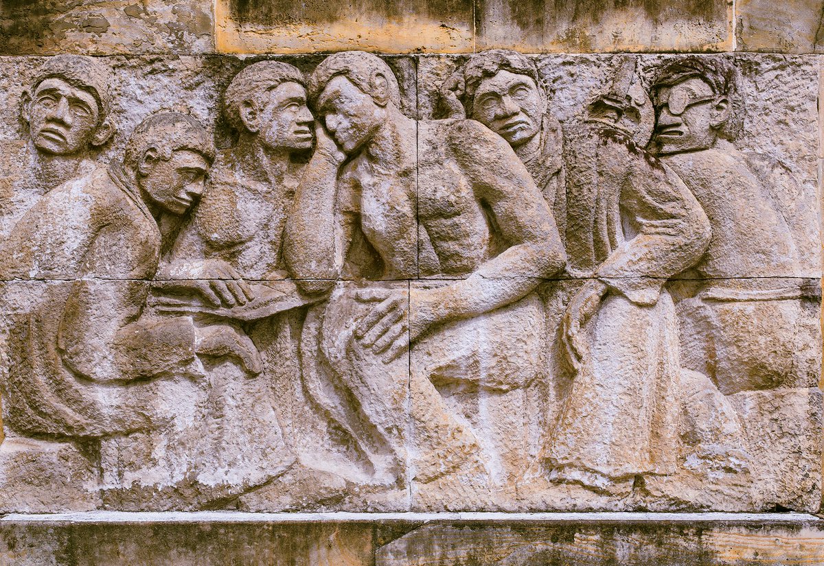 fminas's tweet photo. Hoy 15 de abril se conmemora el Día Mundial del Arte, y para unirnos a la celebración compartimos algunas obras del maestro Pedro Nel Gómez que alberga nuestro campus  🎨 #DíaMundialDelArte https://t.co/J42l5Q7D8P