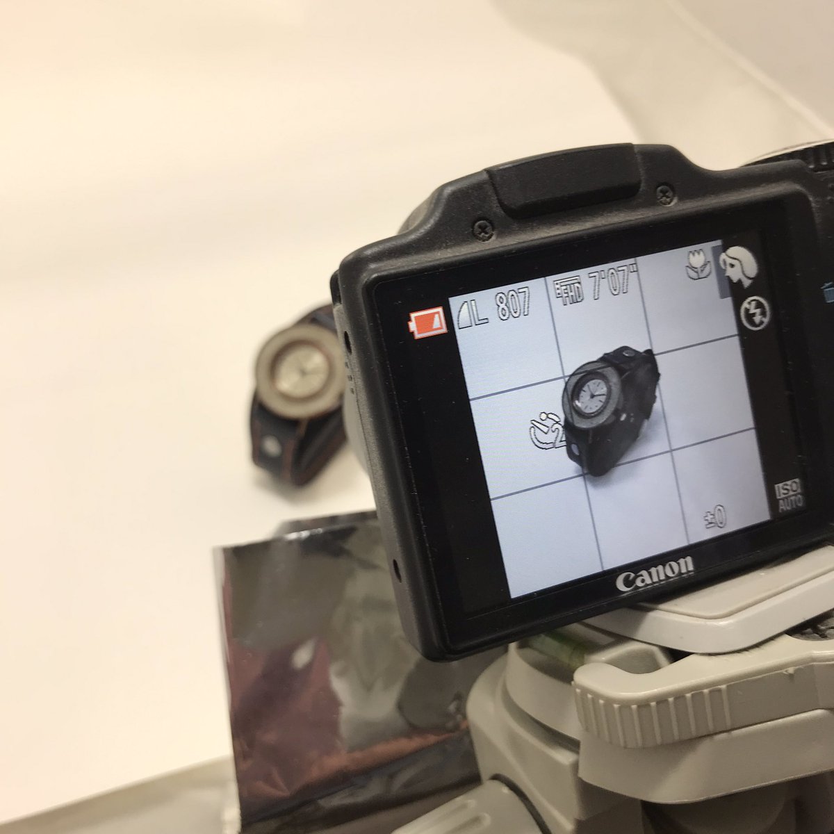 TheExCB's tweet photo. Stopped work early today to do some more work. #studioshoot #productshot #concretewatch #theexcb #photoshoot #production https://t.co/6FOBZV9nSX