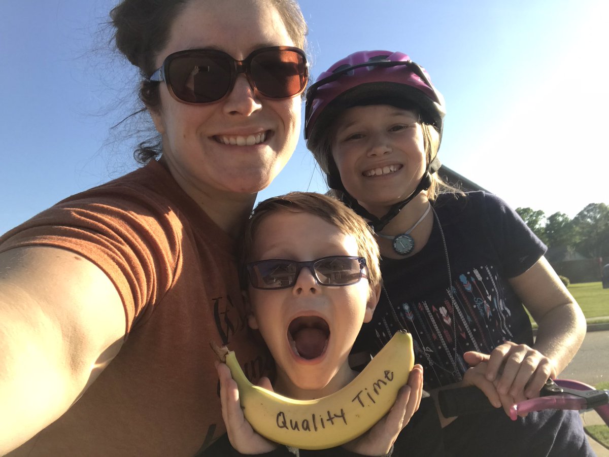 diana_chastain_'s tweet photo. #SilverLiningSelfies @DoleTweets #NationalBananaDay #brandssupportingmoms https://t.co/TQtPdNFmq3