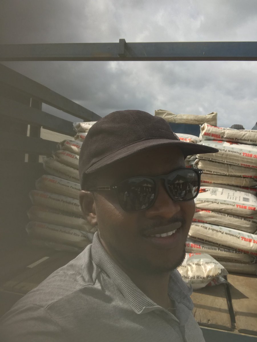 BBilabou's tweet photo. Today we distributed food items and groceries in some communities in Bayelsa State to help cushion the effect of the lockdown during this trying times Courtesy of the Principal NDUTIMI ALAIBE... https://t.co/Fv44IOcBVg