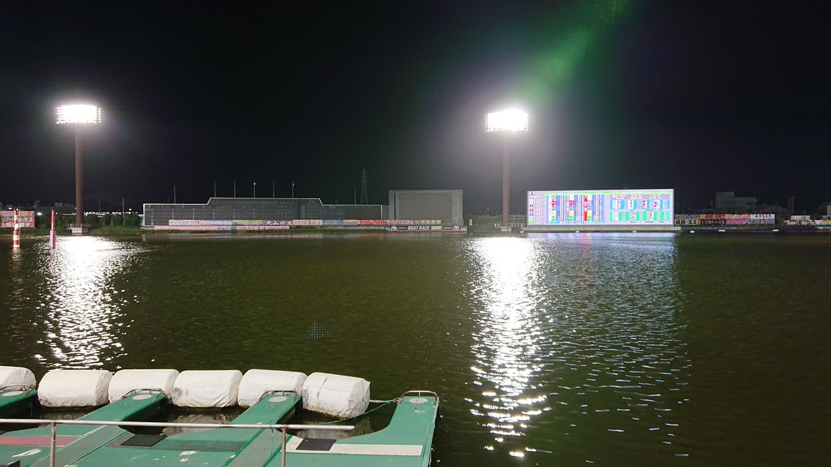 Gibbon_tk0603's tweet photo. この自粛期間で唯一にして最大の楽しみがボートレースです(^-^)/
一番近いボートレース場での周年を現地で見られないことは寂しいですが、やってくれてるだけで嬉しいので、仕事終わった瞬間から電投してます("⌒∇⌒")
レーサーの皆さん、応援してます！

#OneteamB #ボートレース蒲郡  #BOATRACERS https://t.co/cQq2Sw0X91