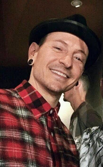 ˡⁱᵗᵗˡᵉ ʰᵃᵗ + ˡⁱᵗᵗˡᵉ ˢᵐⁱˡᵉ