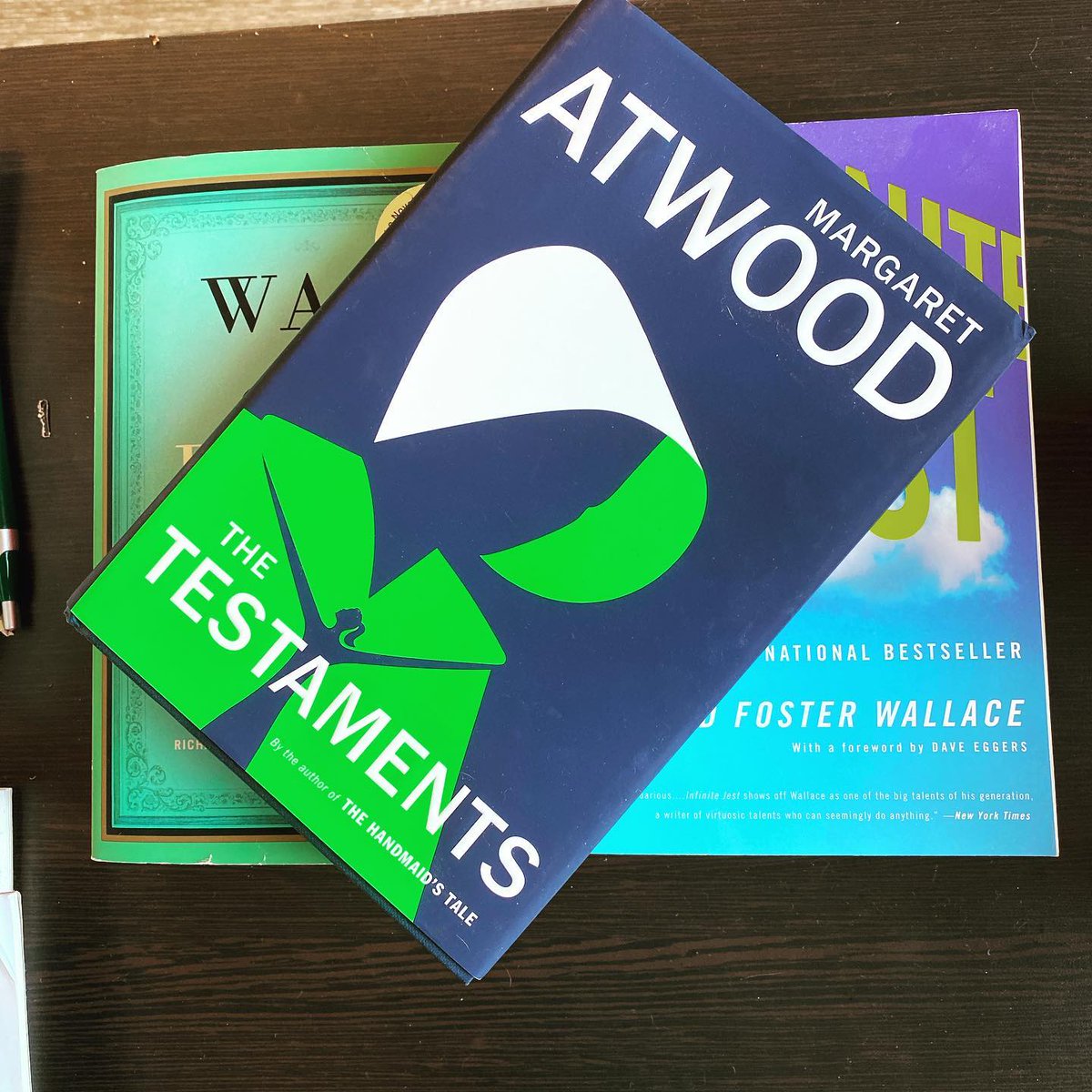 RareByrdReview's tweet photo. “They say that a nightmare can frighten you to death, that your heart can literally stop. Will this bad dream kill me, one of these nights? Surely it will take more than that”
#bookofthemonth #read #reading #margaretatwood #thetestaments #doubledaypublishing #litmag #litmags https://t.co/im8sAk9RXc