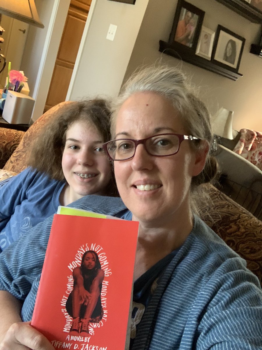 stefanielyle's tweet photo. #WhatchaReadingWednesday #SGMSDBK ⁦@SpringGardenMS⁩ #sjsdspiritweek https://t.co/6XoIoGhCIE